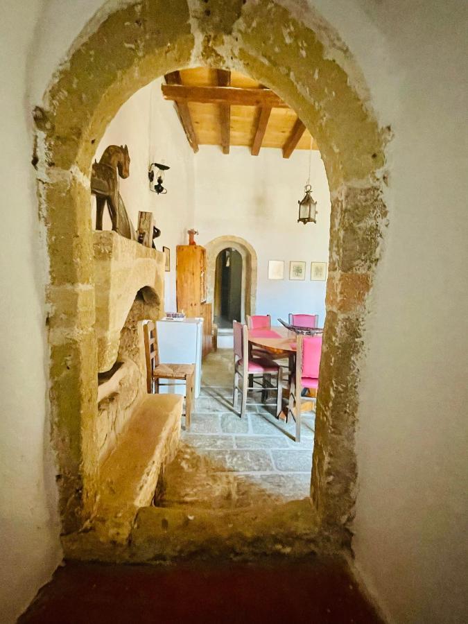 Vecchia Casa Villa โมเน็มวาซี ภายนอก รูปภาพ
