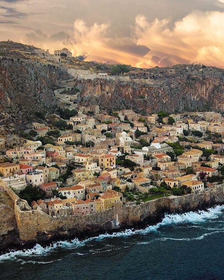 Vecchia Casa Villa โมเน็มวาซี ภายนอก รูปภาพ